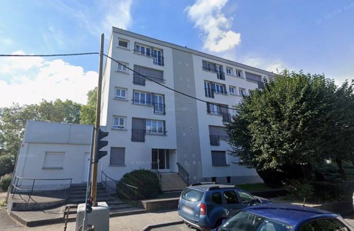 Arpajon (91) — immeuble dont un T4 a été divisé en deux T2