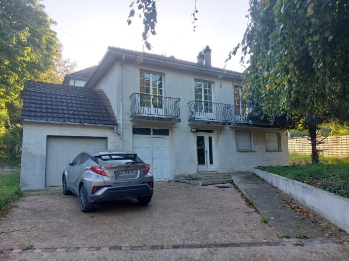 Wissous (91) — maisons mitoyennes divisées en deux lots